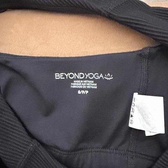 Beyond Yoga Refocus Ribbed Classic Tank - Black Onyx– Size Small - Picture 5 of 7